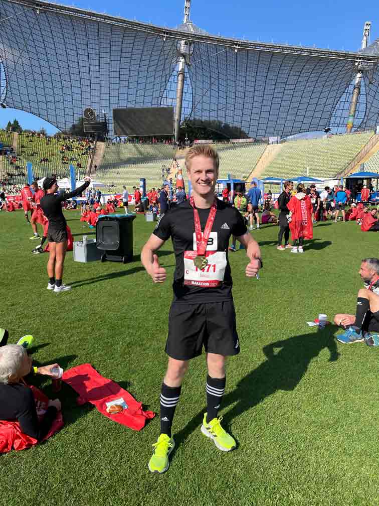 Niklas Brose von Lauftraining Dortmund beim München Marathon 2021